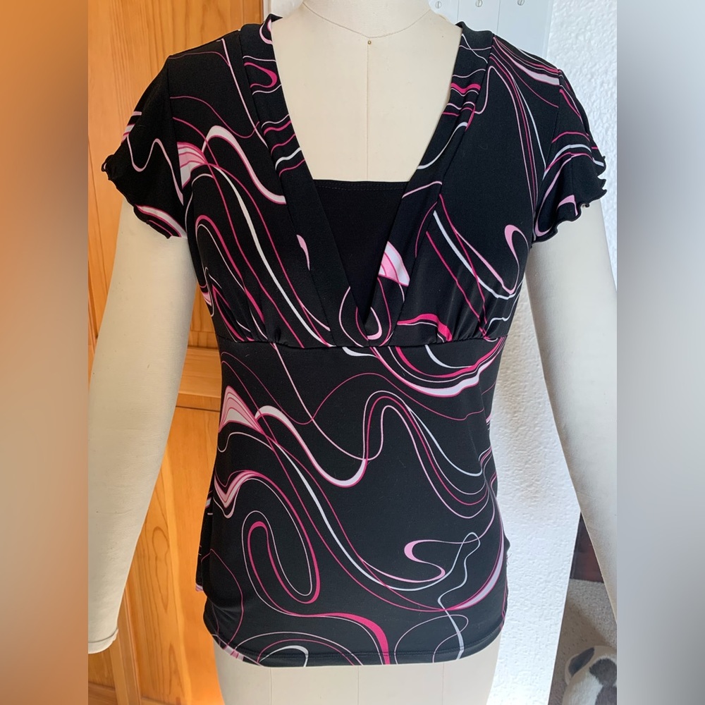 JKLA top in good condition